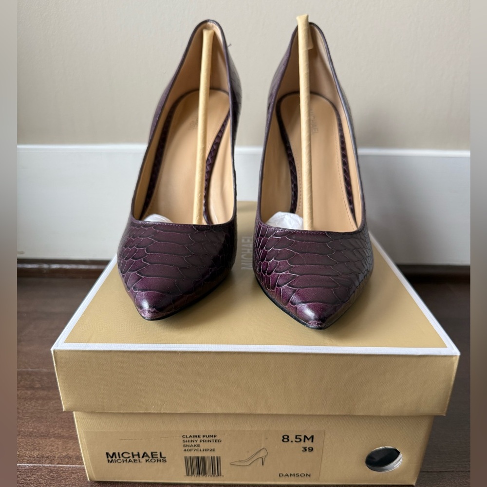 Michael Kors Claire Pump Size 8.5 in Damson